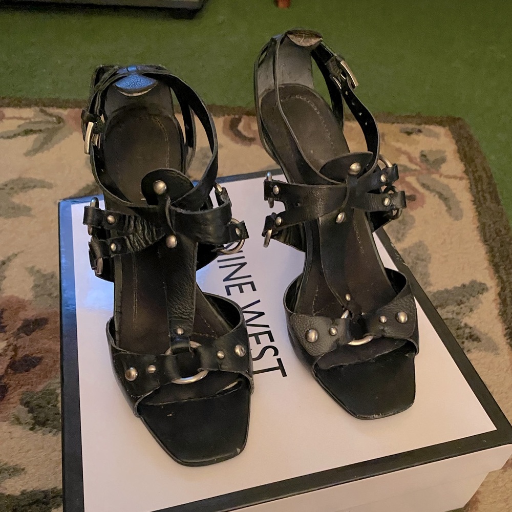Nine West Gladiator sandals size 7